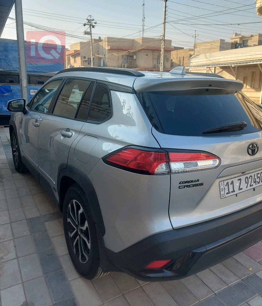 تۆیۆتا کۆرۆلا کرۆس